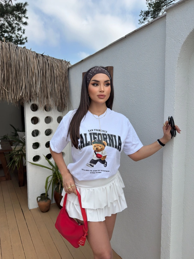 Beyaz California Baskılı Oversize Tshırt