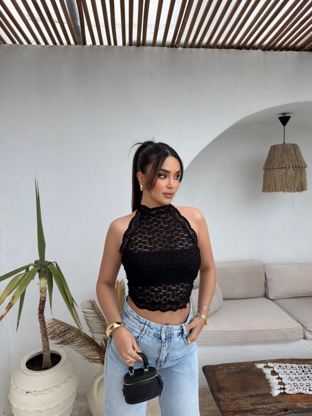 Siyah Boyundan Bağlamalı Astarlı Güpürlü Crop