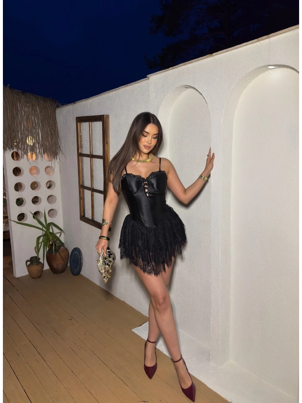 Siyah Prenses Elbise