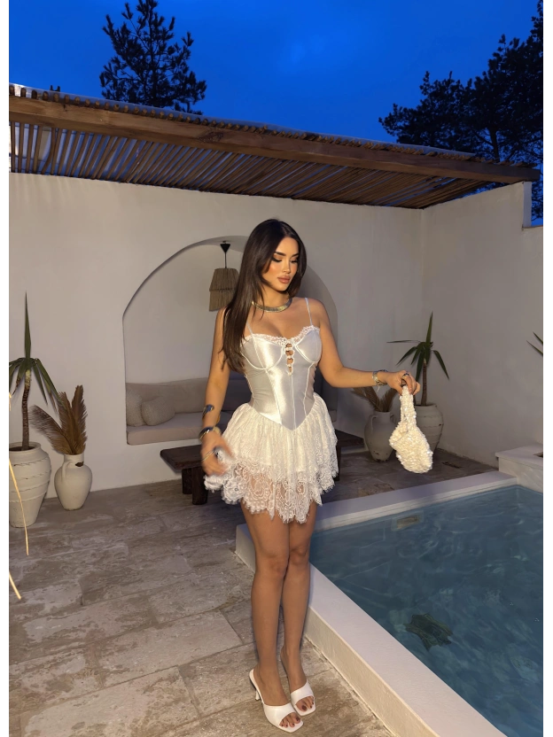 Beyaz Prenses Elbise