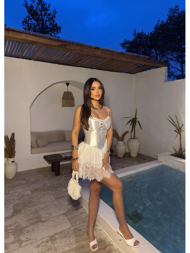 Beyaz Prenses Elbise