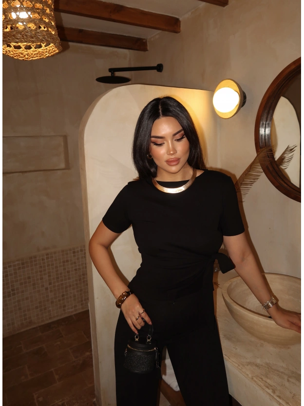 Siyah Tasarım Bağlama Detay Crop Tshırt