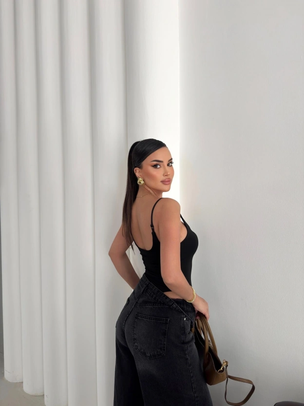 Siyah Ayarlanabilir Askılı Bodysuit