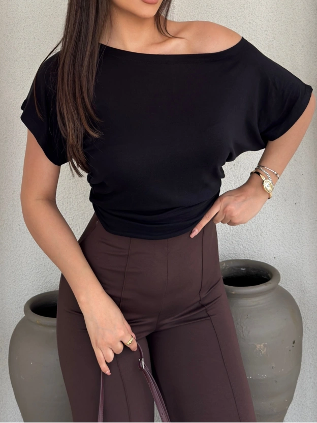 Siyah Kayık Yaka Modal Basic Tshırt