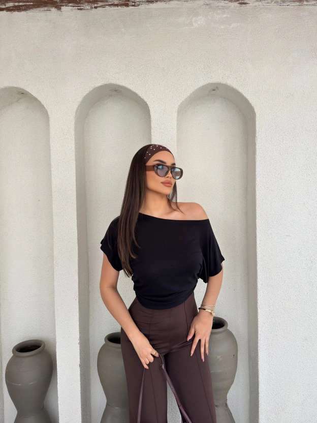 Siyah Kayık Yaka Modal Basic Tshırt