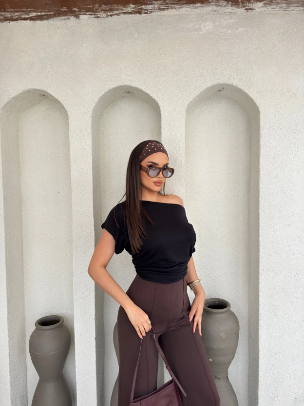 Siyah Kayık Yaka Modal Basic Tshırt