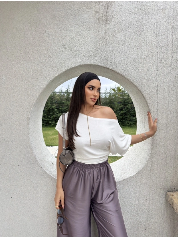 Beyaz Kayık Yaka Modal Basic Tshırt