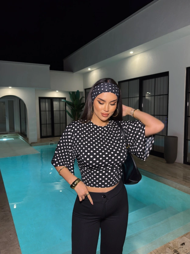 Siyah Puantiyeli İspanyol Kol Tshırt