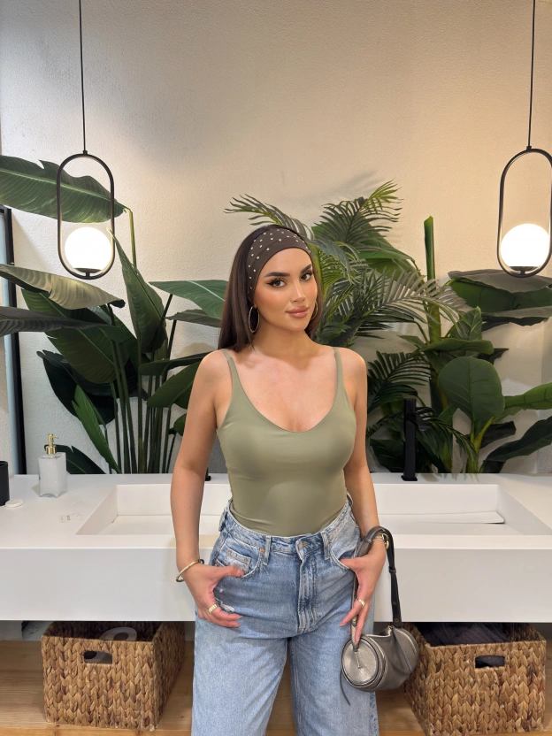 Yeşil Ayarlanabilir Askılı Bodysuit