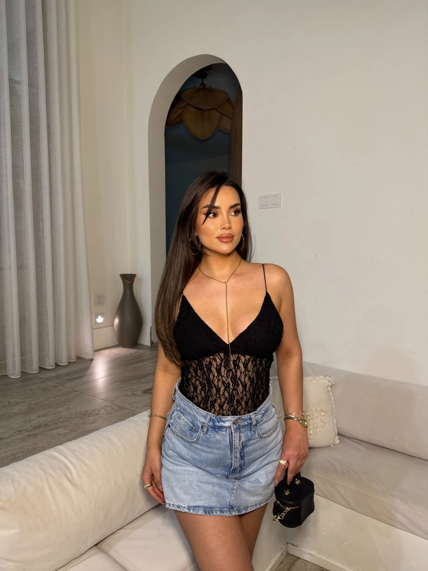 Siyah İp Askılı Dantel Bodysuit