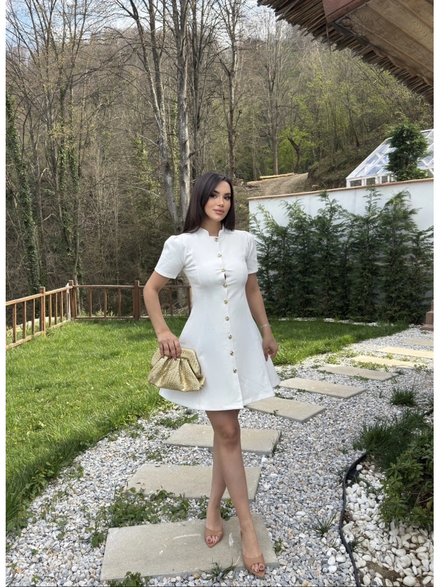 Beyaz Çelik Kumaş Gold Düğmeli Elbise