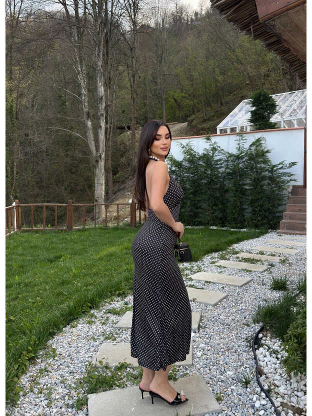 Siyah Boyundan Bağlamalı Puantiyeli Uzun Elbise