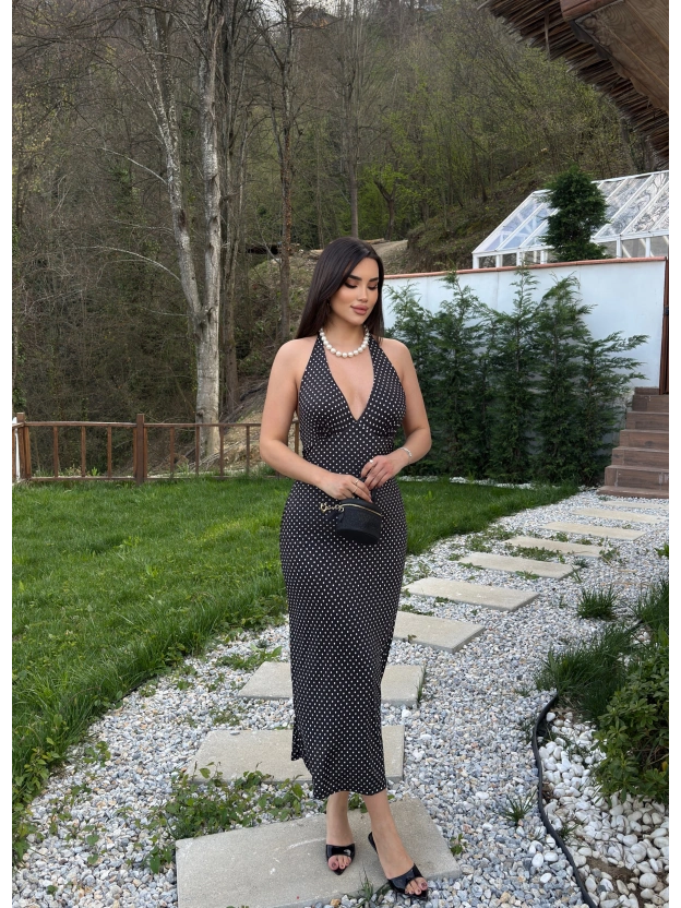 Siyah Boyundan Bağlamalı Puantiyeli Uzun Elbise