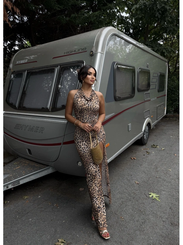 Leopar Sırt Detay Degaje Yaka Uzun Elbise