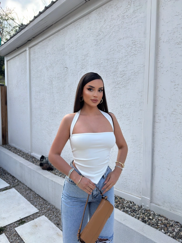 Beyaz Asimetrik Kesim Crop Top