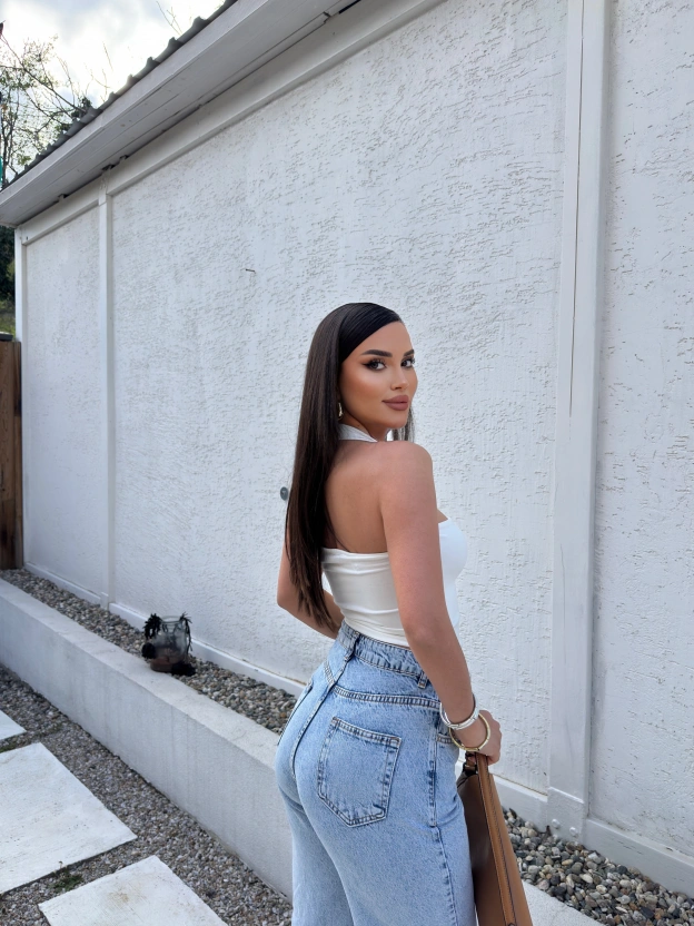 Beyaz Asimetrik Kesim Crop Top