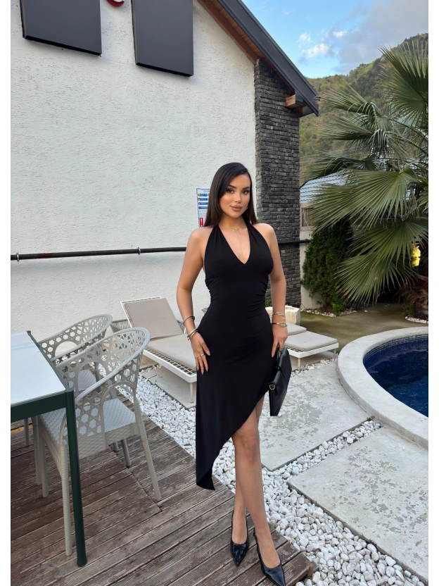 Siyah Boyundan Bağlamalı Asimetrik Elbise