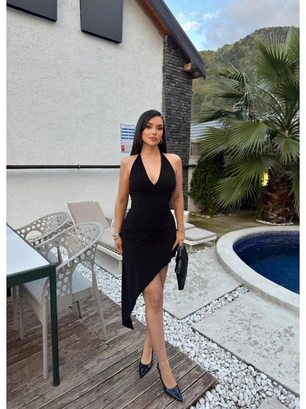 Siyah Boyundan Bağlamalı Asimetrik Elbise