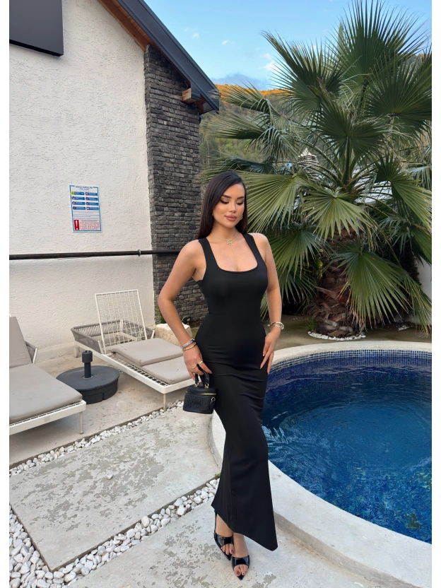 Siyah Sırt Çapraz Askılı Elbise