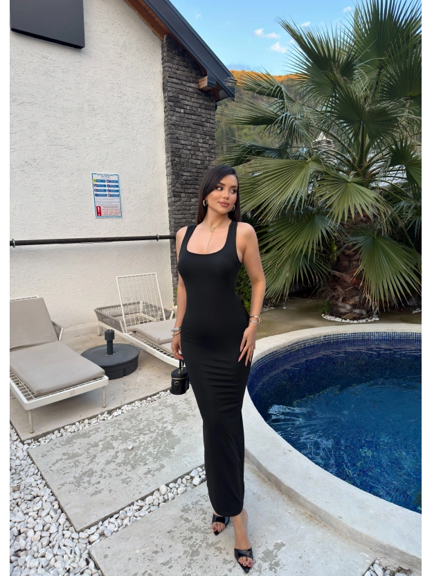 Siyah Sırt Çapraz Askılı Elbise