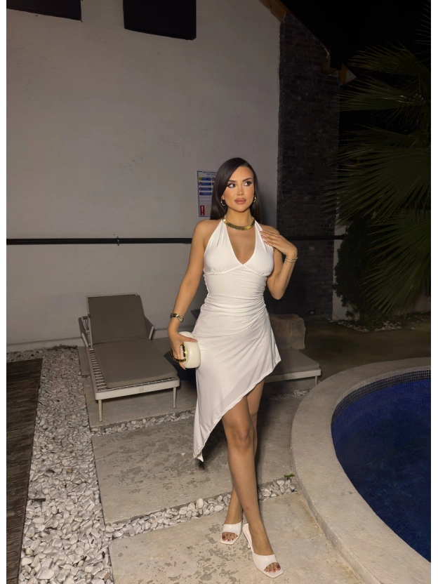 Beyaz Boyundan Bağlamalı Asimetrik Elbise