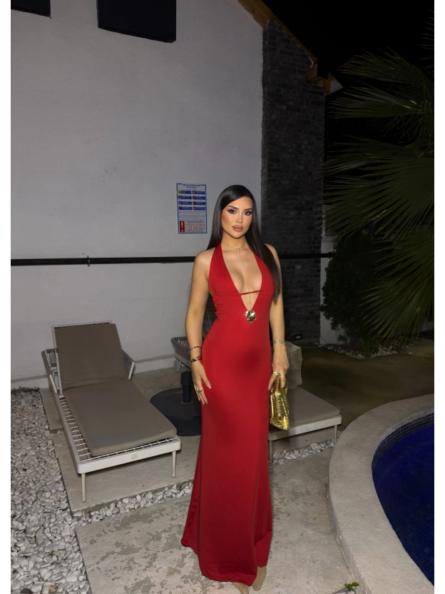 Kırmızı Aksesuarlı Sırt Detay Tasarım Elbise