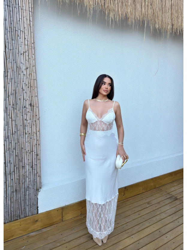 Beyaz Askılı Güpür Detay Uzun Saten Elbise
