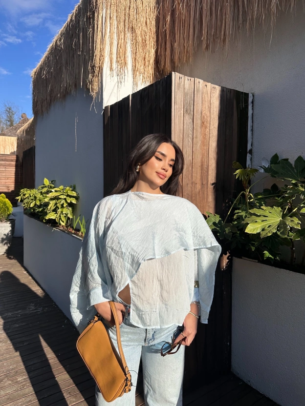 Beyaz Çilek Kumaş Panço Bluz