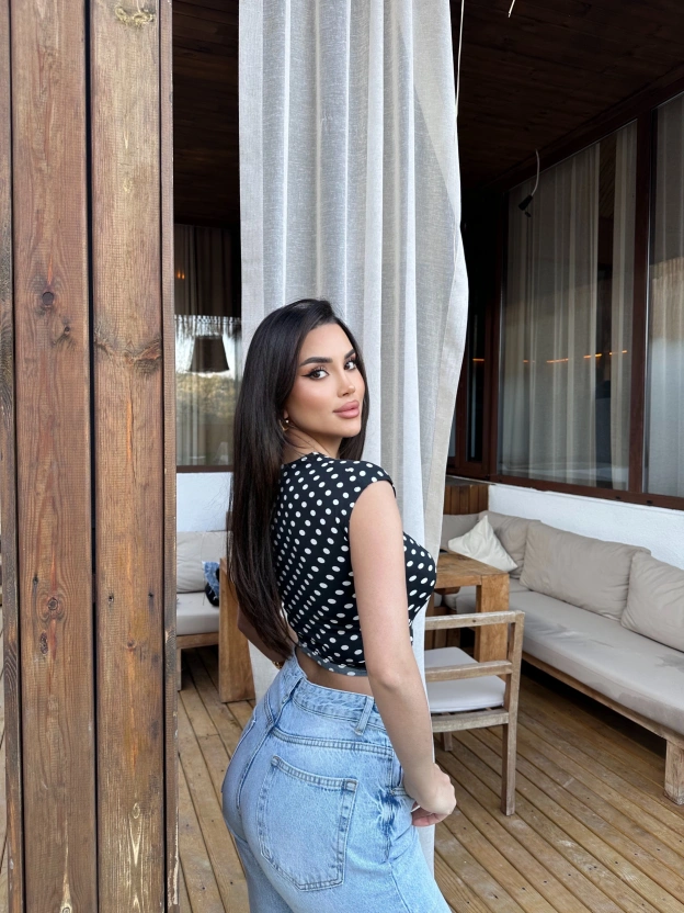 Siyah Puantiyeli Basic Crop