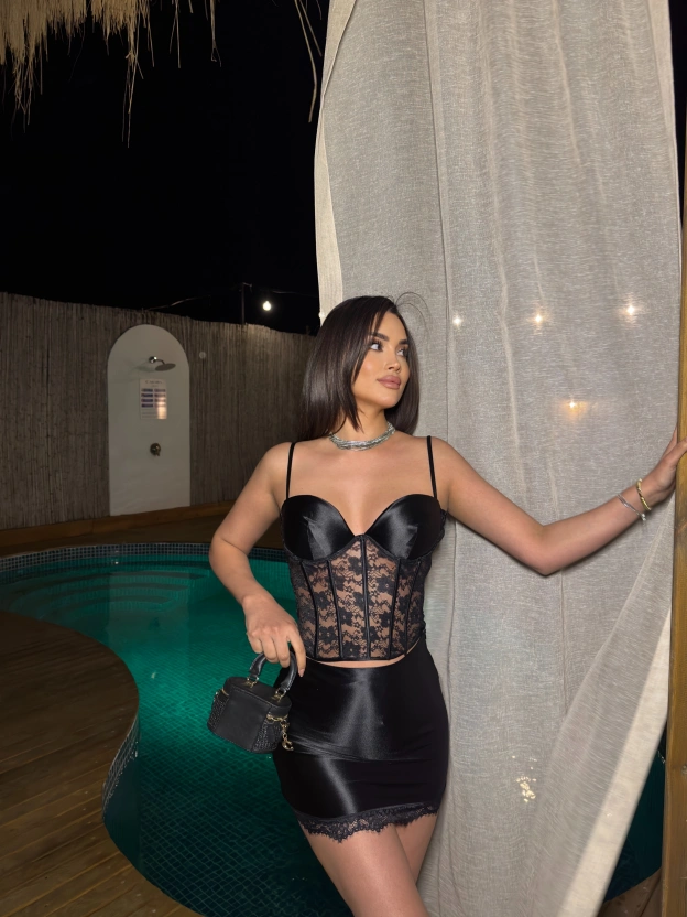 Siyah Saten Dantel Detay Etek Takım