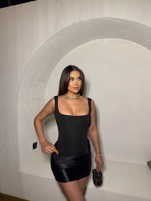 Siyah Korseli Saten Elbise