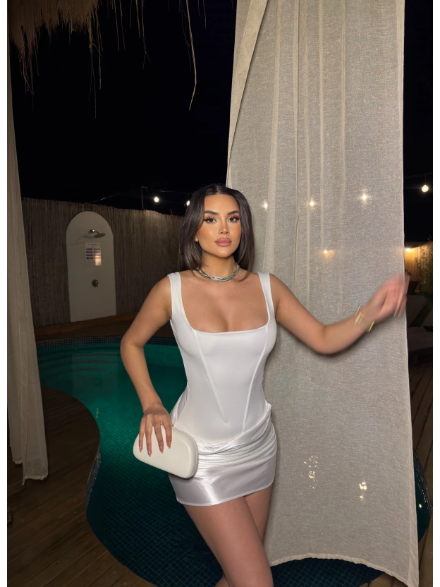 Beyaz Korseli Saten Elbise