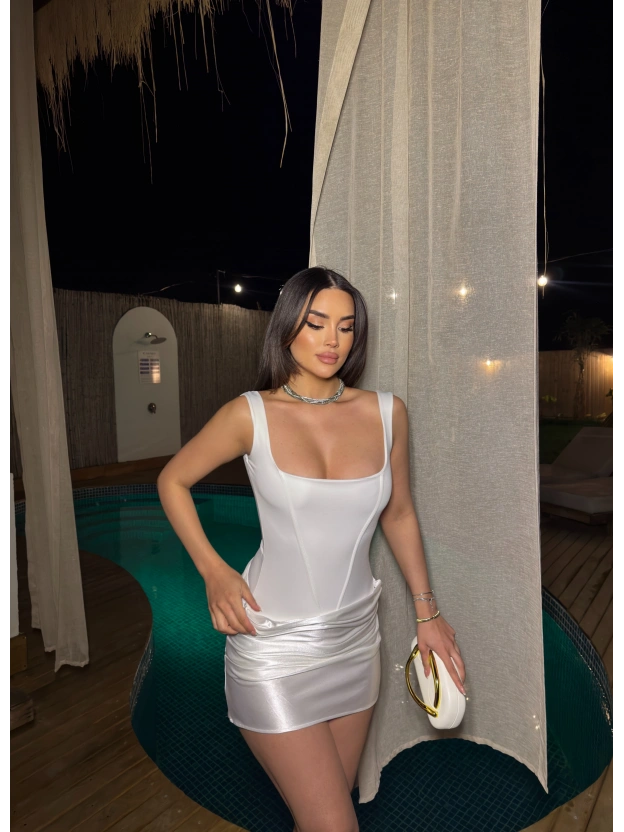 Beyaz Korseli Saten Elbise