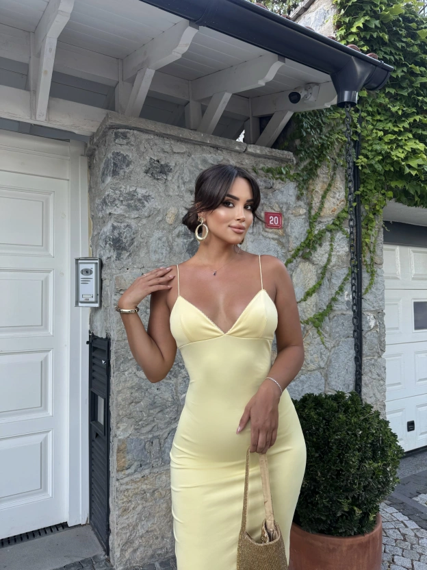 Sarı V Yaka Uzun Premium Elbise