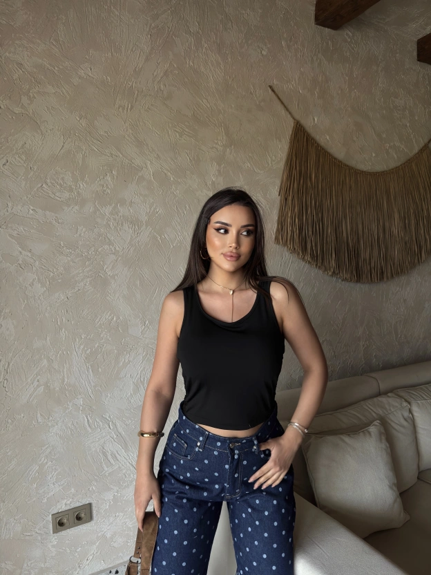 Siyah Bisiklet Yaka Sırt Dantel Crop