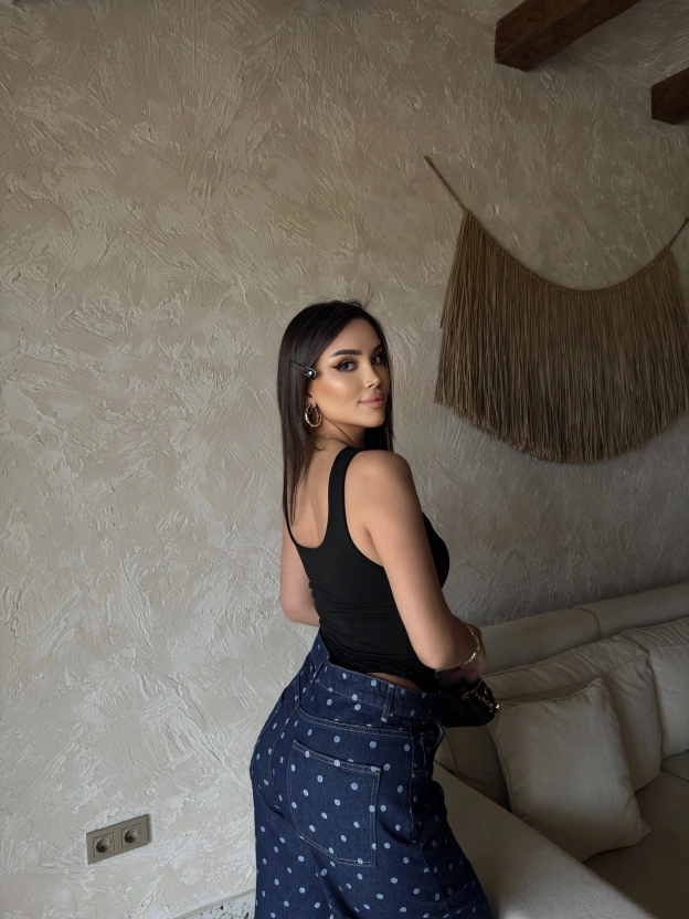 Siyah Kare Yaka Eteği Dantel Bodysuit