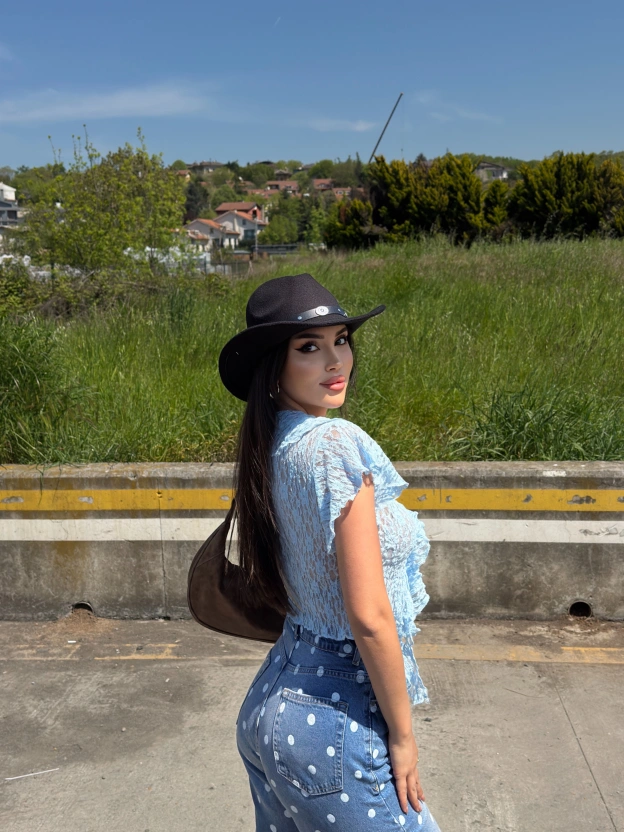 Mavi Önü Fırfırlı Tasarım Crop