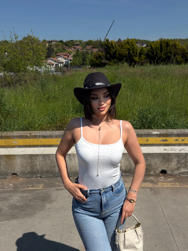 Beyaz Taşlı ip Askılı Bodysuit