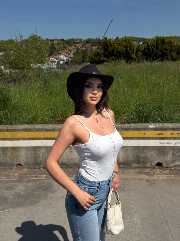Beyaz Taşlı ip Askılı Bodysuit
