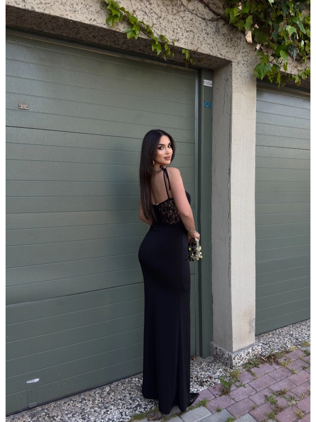 Siyah Güpür Detay Maxi Elbise