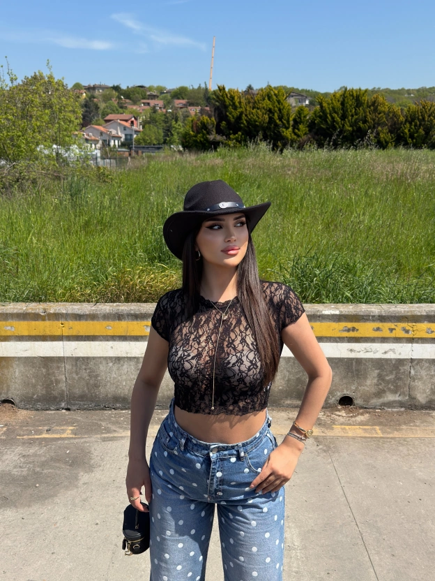Siyah Dantel Crop Top