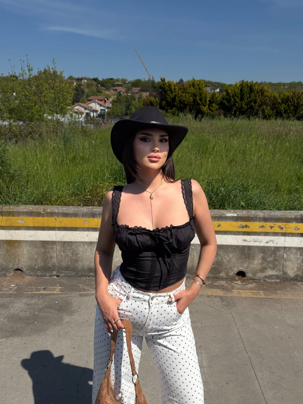Siyah Poplin Korse Detay Crop