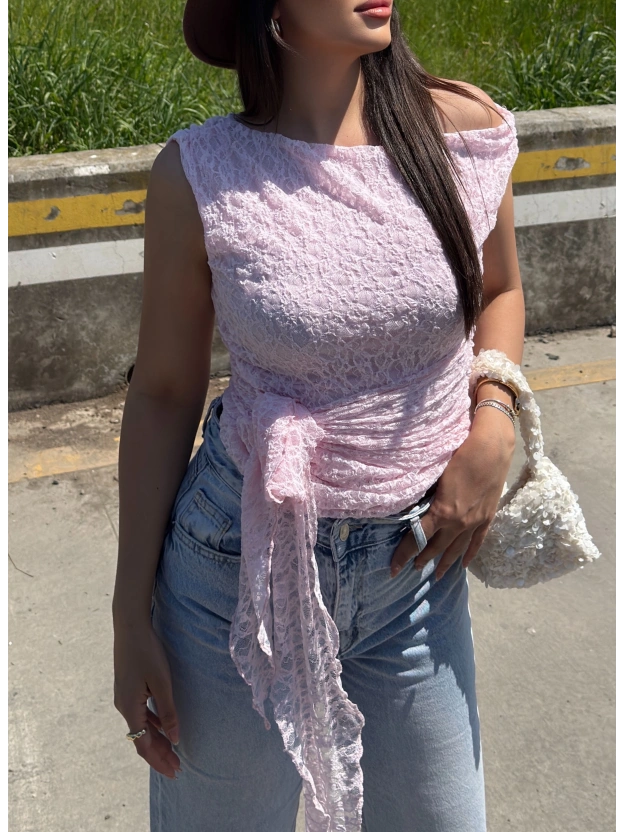 Pembe Kayık Yaka Dantel Astarlı Bluz