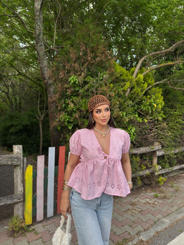 Pembe Bağlamalı Brode Bluz