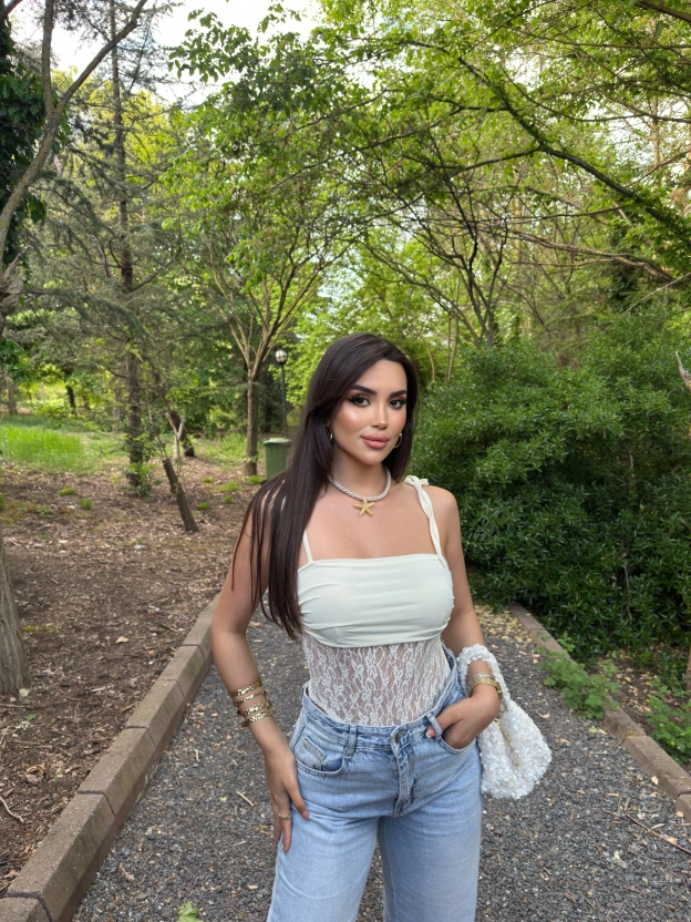 Sarı Güpür Detay Bodysuit