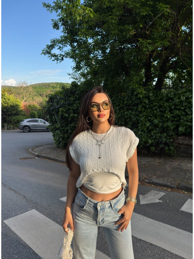 Beyaz Kolyeli Üçlü Bürümcük Crop