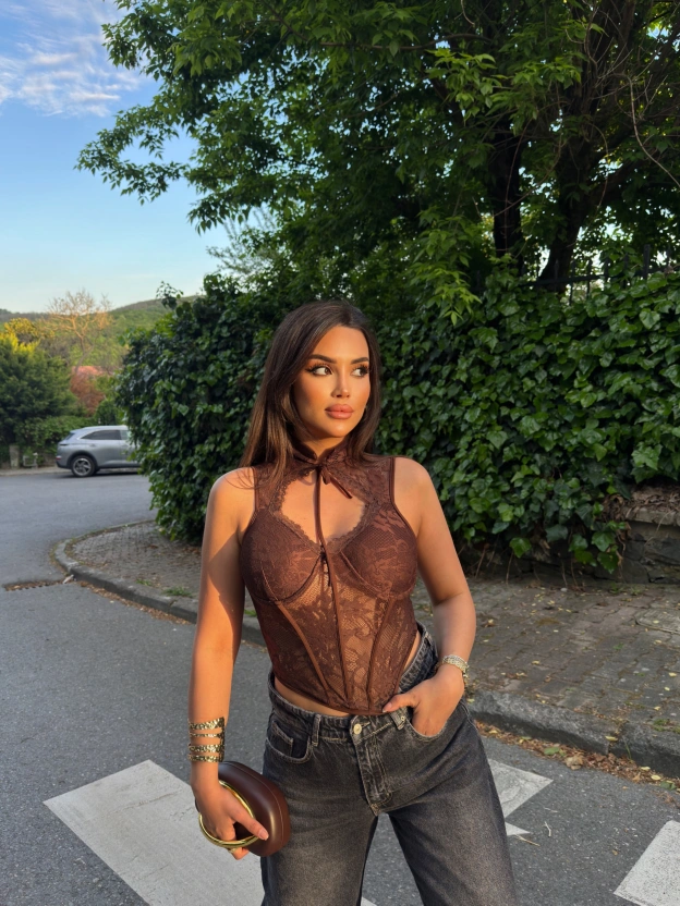 Kahverengi Güpürlü Boyundan Bağlamalı Korse Crop