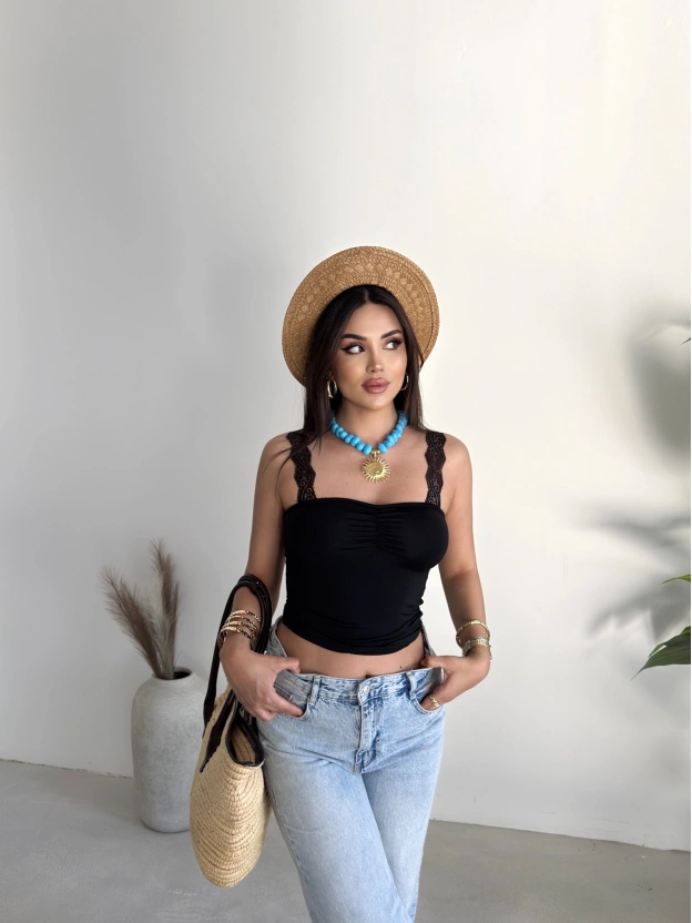 Siyah Güpür Askılı Crop