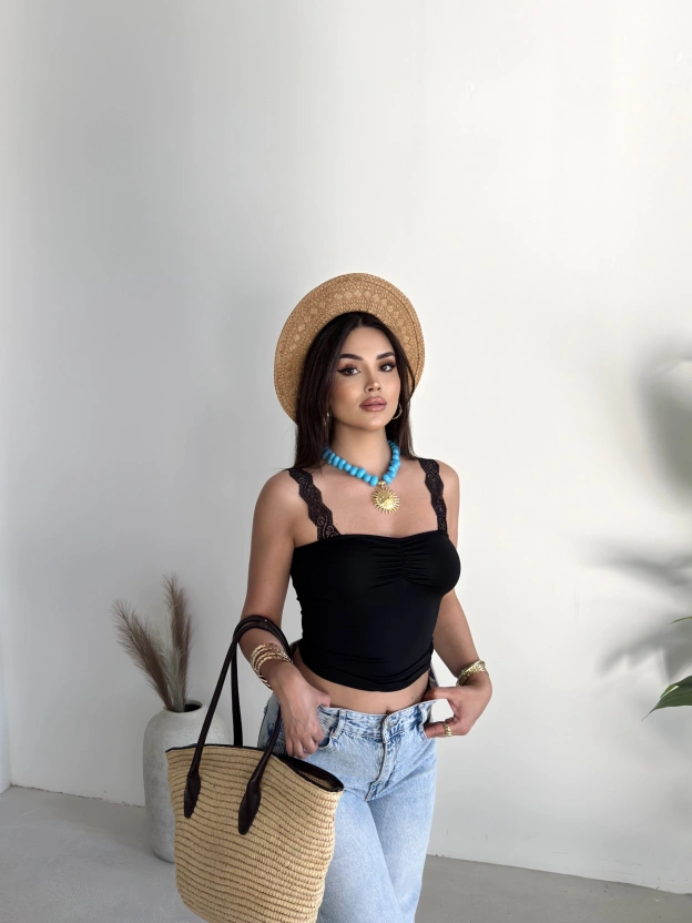 Siyah Güpür Askılı Crop