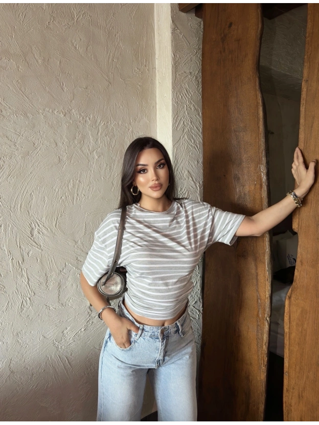 Gri Çizgili Kayık Yaka Basic Crop